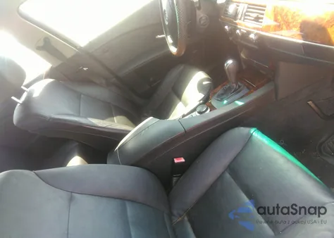 2007 BMW 530I из США, поврежденный, VIN WBANE73567CM52743